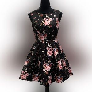 NWT Rose Print Party Dress in Black and Rose Taffeta | Size M